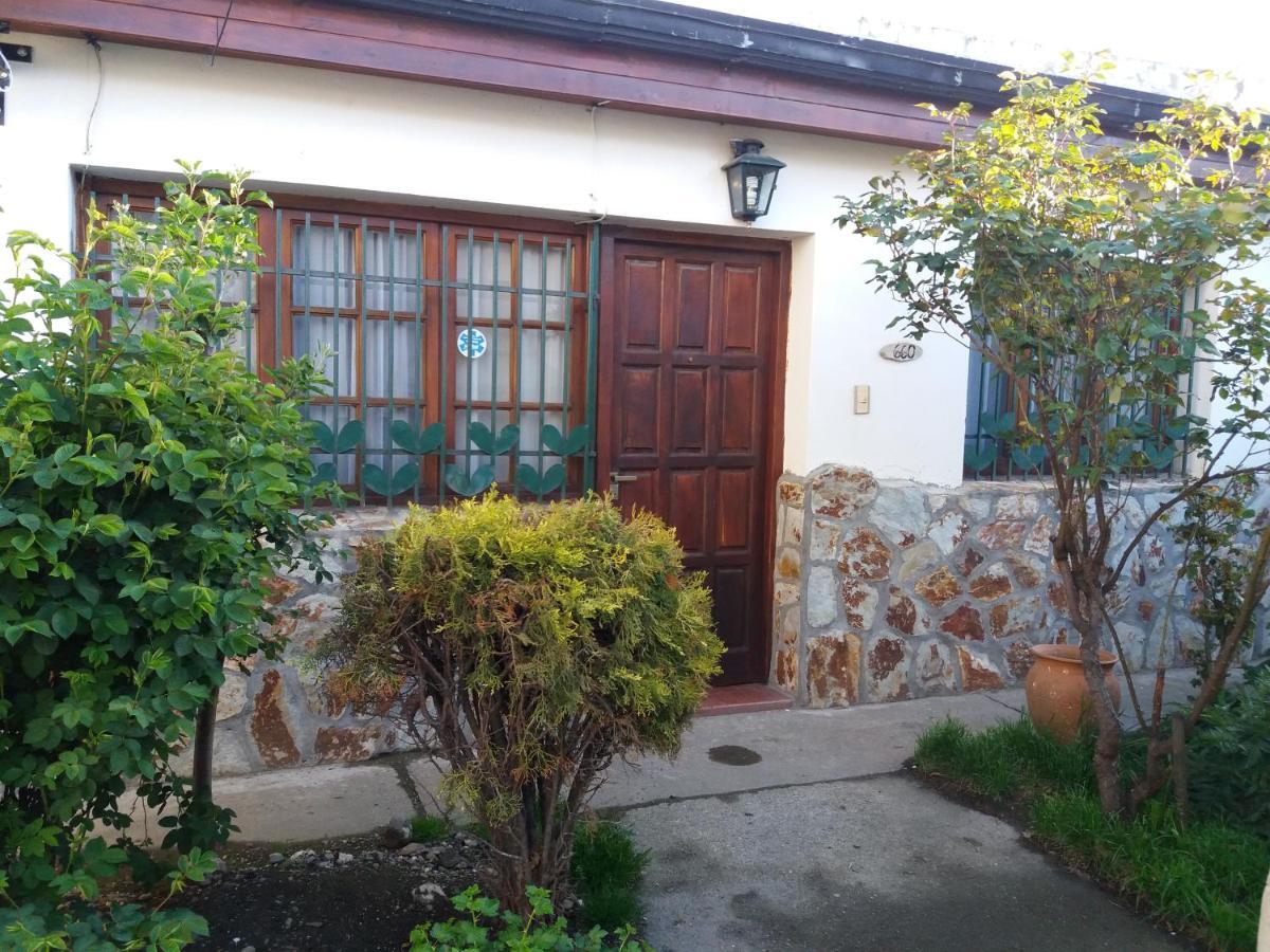 Casa Elena Bed & Breakfast Ushuaia Exterior photo